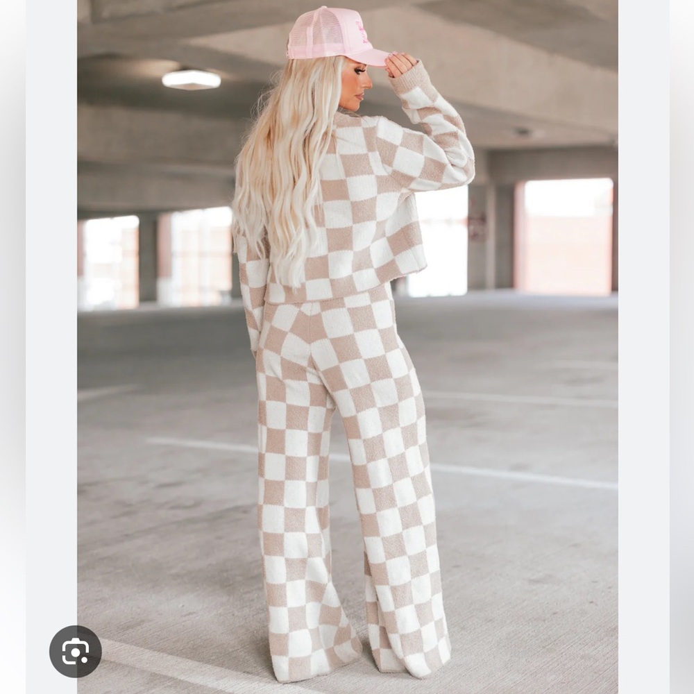 Checkered Knit Sweater Set - Cream & Tan